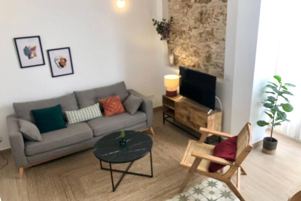 Gatu Premium Villa Libertad, Preferente Mayores De 25 Anos Y Familias Кадис Экстерьер фото